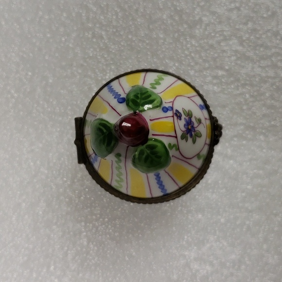 Limoges France Peint Main PV Pear Shaped Porcelain Trinket Box - Picture 2 of 9